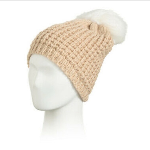 Kyu Kyu Canada Tan Knit Pom Beanie Hat NWT - Picture 2 of 6